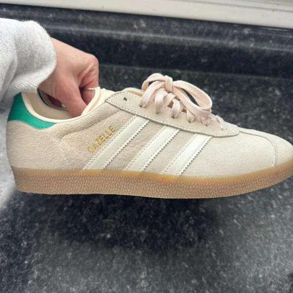 Adidas Gazelle Three Stripe Green and Ivory Suede Rubber Sole Womens  Sneaker 9.5 is available for purchase on au PAY Market - Imported Goods  Online Store Co.Ltd. | au PAY Market -
